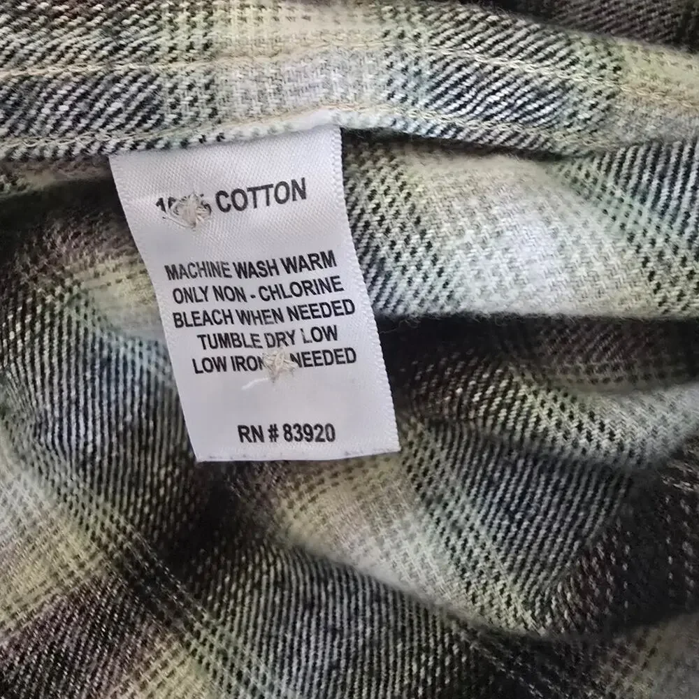 Flyshacker Plaid Flannel Shirt Men’s Large Grunge Outdoorsy Cozy Layering XL